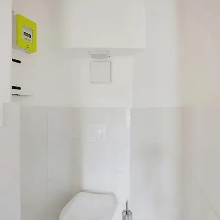 12 Aux Portes De Paris *
